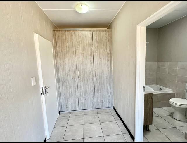2 BEDROOM APARTMENT FOR SALE IN BARBEQUE DOWNS